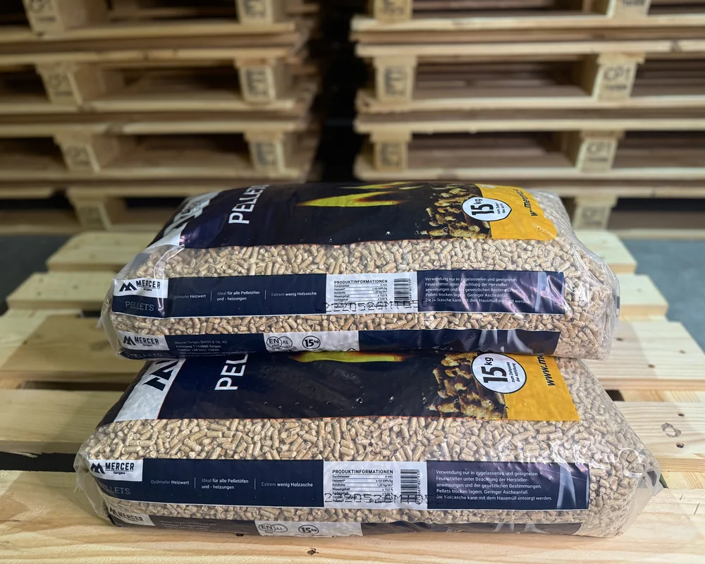 Verpackte Holzpellets ab Lager Köditz, bereit zur Abholung