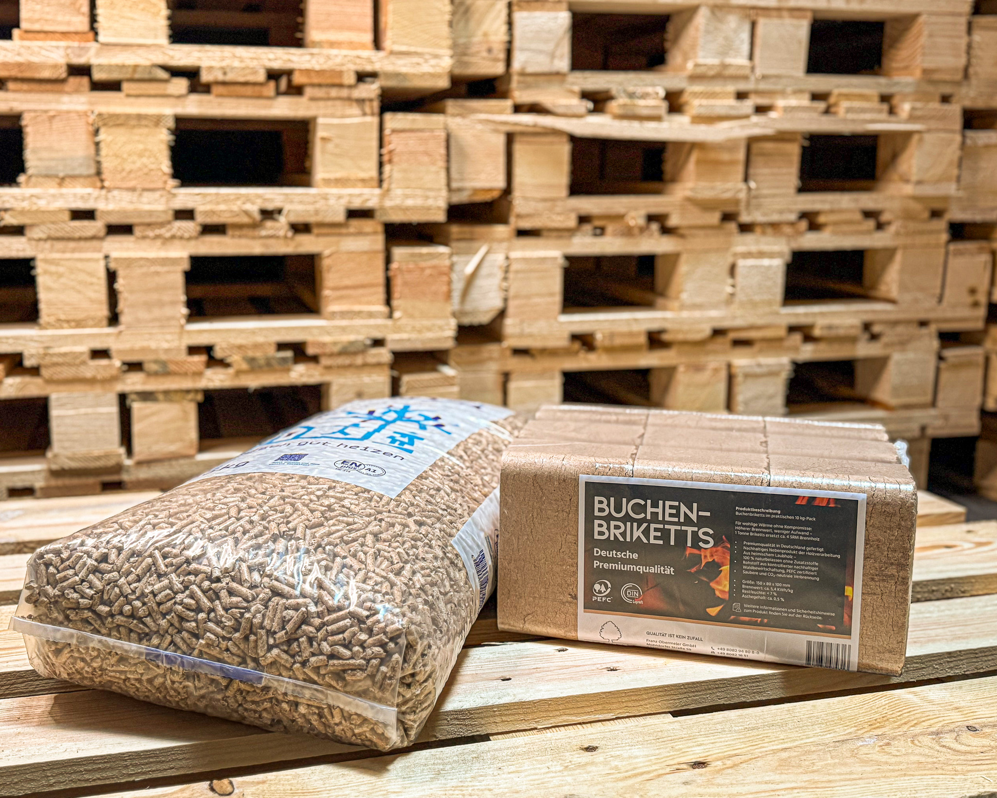 Holzbrennstoffe & Pellets